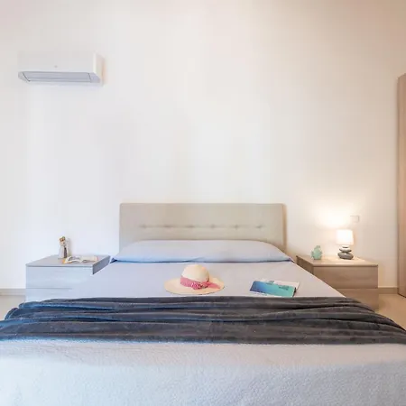 Via Del Mare By Interhome Apartamento